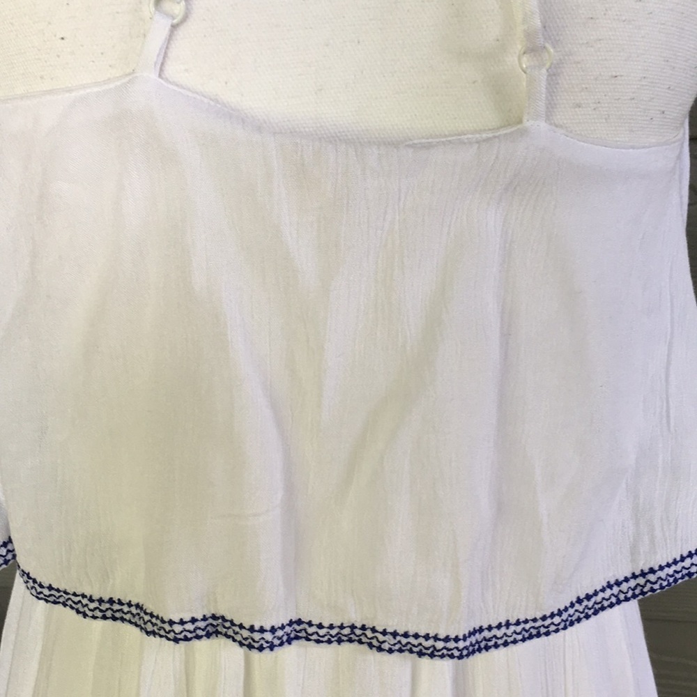 Japna Embroidered Maxi Dress - Picture 7 of 9